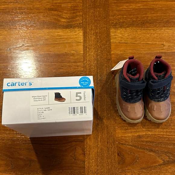 NIB Carter's New Mixed Media Lug Sole Duck Toe Boot, Navy, Walker Size 5 - Picture 5 of 9